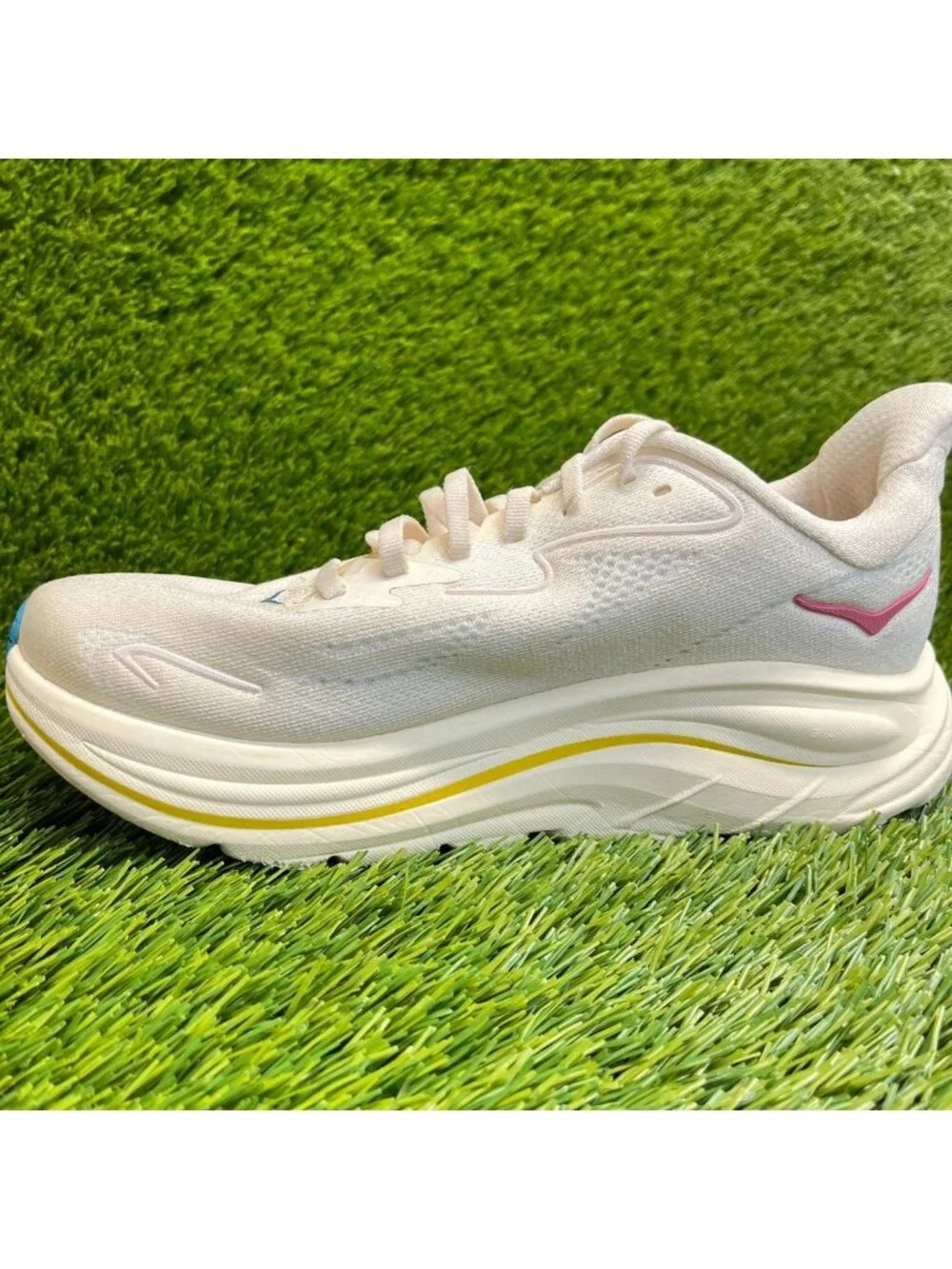 Hoka One One Clifton 10 Womens Size 7 Beige Pink Athletic Running Shoes Sneakers - Picture 2 of 10